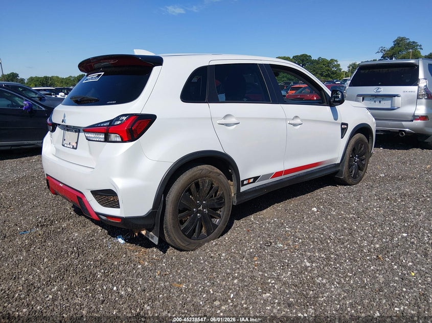 2024 Mitsubishi Outlander VIN JA4ARUAU5RU018240 IAAI salvage auction — WATER/FLOOD, Salvage Title, sold $5,000 on 2026-07-28 (photo 4)