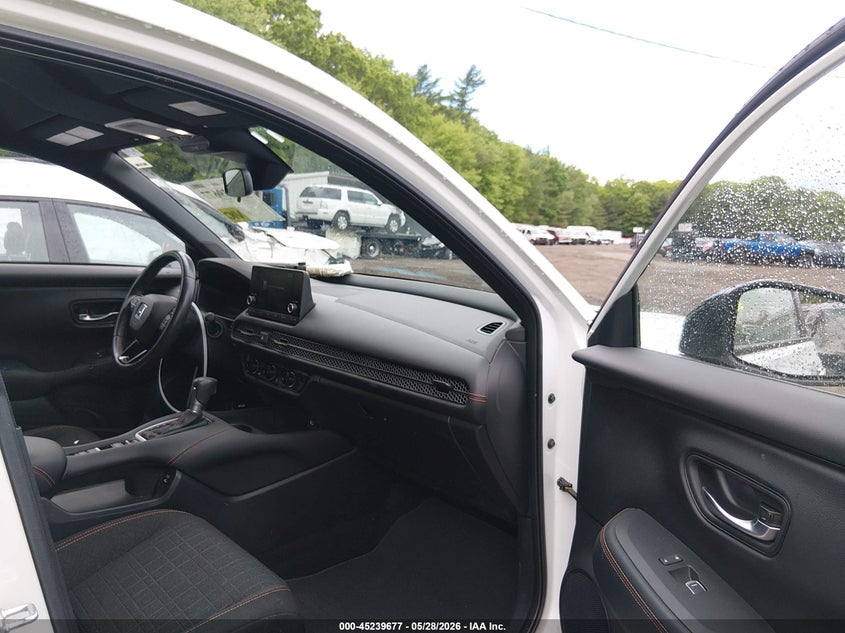 2024 Honda Hr-v VIN 3CZRZ2H56RM735837 IAAI salvage auction — SIDE, Salvage Title, sold $7,300 on 2026-07-31 (photo 5)