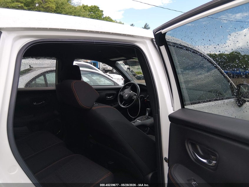 2024 Honda Hr-v VIN 3CZRZ2H56RM735837 IAAI salvage auction — SIDE, Salvage Title, sold $8,800 on 2026-07-31 (photo 8)