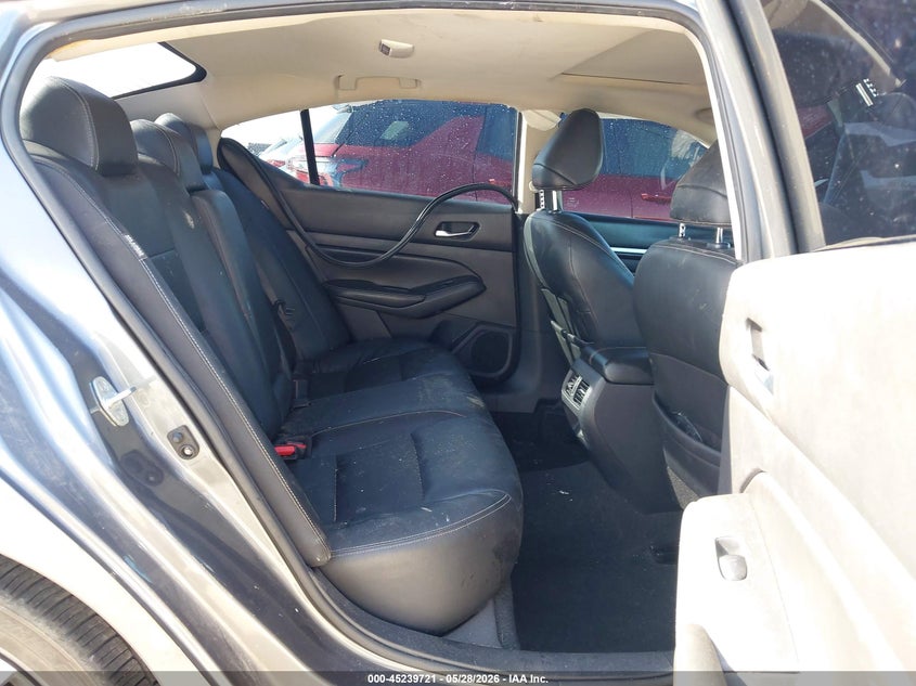 2019 Nissan Altima VIN 1N4BL4FV7KC102641 IAAI salvage auction — FRONT END, Salvage Title, sold $25 on 2026-07-30 (photo 8)
