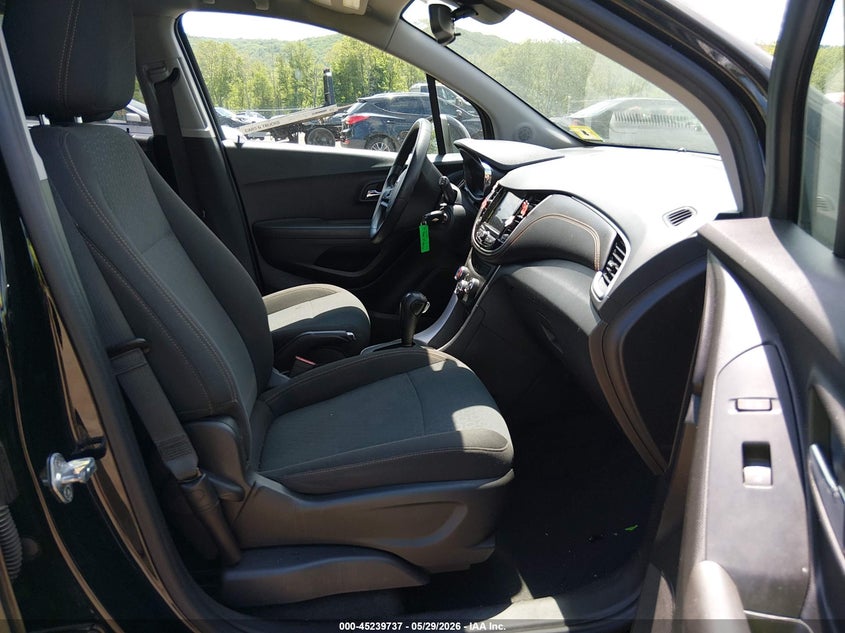 2020 Chevrolet Trax VIN KL7CJNSB1LB085524 IAAI salvage auction — LEFT FRONT, Salvage Title, sold $600 on 2026-07-16 (photo 5)