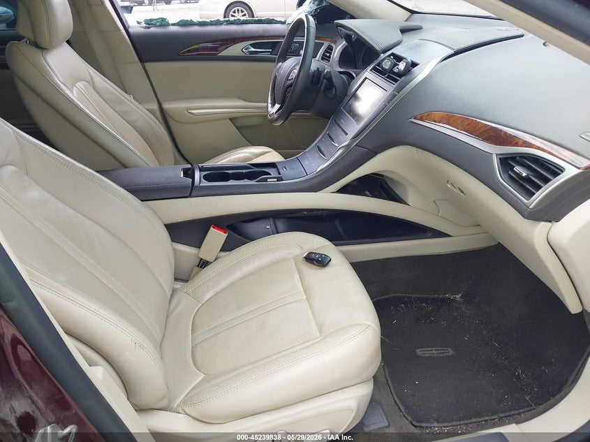 2013 Lincoln Mkz VIN 3LN6L2G94DR828040 IAAI salvage auction — SIDE, Salvage Title, sold $300 on 2026-07-09 (photo 5)