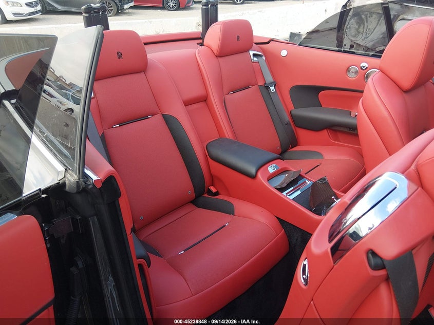 2019 Rolls-royce Dawn VIN SCA666D51KU115887 IAAI salvage auction — LEFT FRONT, Salvage (California), sold $93,700 on 2026-09-23 (photo 8)