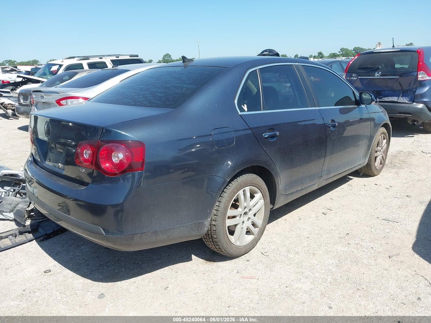 2010 Volkswagen Jetta VIN 3VWRL7AJ6AM128558 IAAI salvage auction — HAIL, Original (Texas), sold $575 on 2026-07-21 (photo 4)