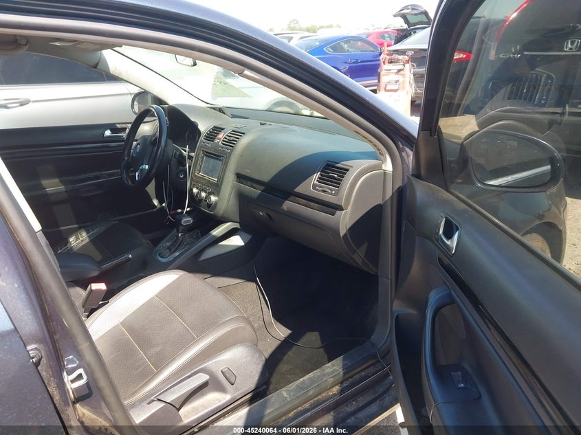 2010 Volkswagen Jetta VIN 3VWRL7AJ6AM128558 IAAI salvage auction — HAIL, Original (Texas), sold $575 on 2026-07-21 (photo 5)