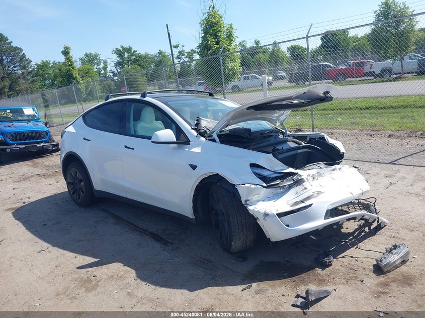 2025 Tesla Model y VIN 7SAYGDEE1SF299046 IAAI salvage auction — FRONT END, Salvage Title, sold $5,500 on 2026-07-10 (photo 1)