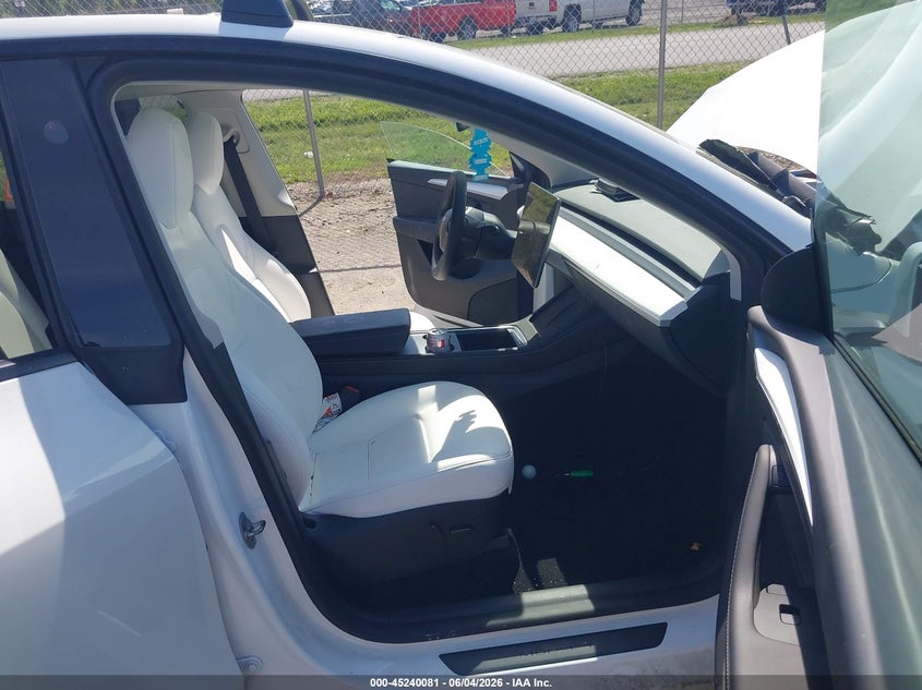 2025 Tesla Model y VIN 7SAYGDEE1SF299046 IAAI salvage auction — FRONT END, Salvage Title, sold $5,500 on 2026-07-10 (photo 5)