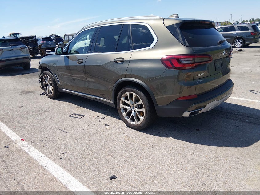 2021 BMW X5 VIN 5UXCR6C07M9H62732 IAAI salvage auction — RIGHT FRONT, Salvage Title, sold $11,600 on 2026-07-29 (photo 3)