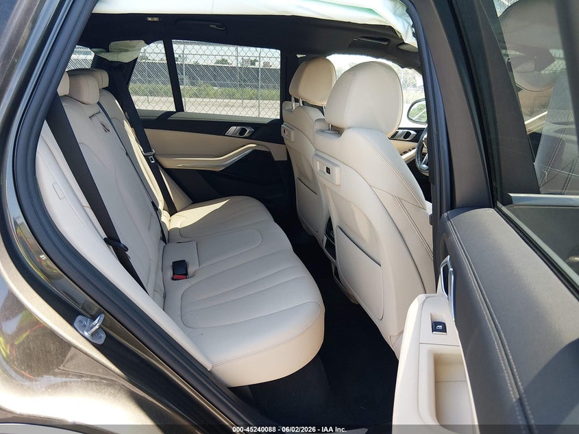 2021 BMW X5 VIN 5UXCR6C07M9H62732 IAAI salvage auction — RIGHT FRONT, Salvage Title, sold $11,600 on 2026-07-29 (photo 8)