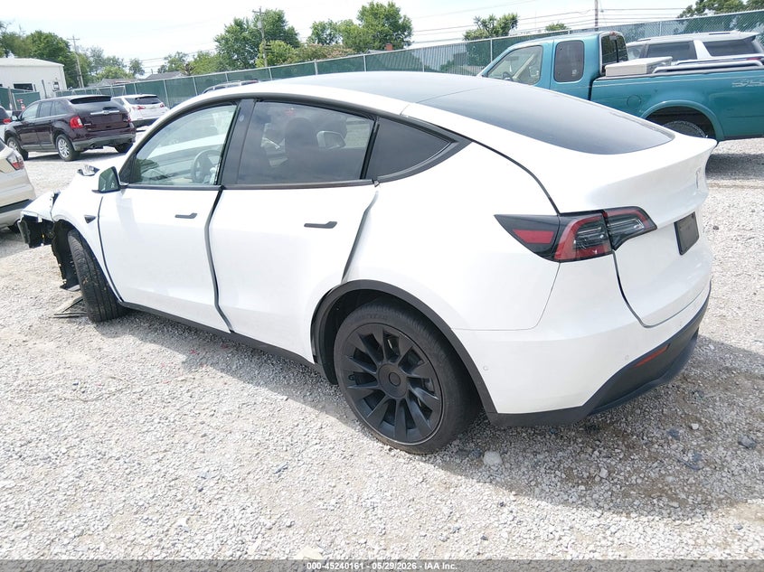 2021 Tesla Model y VIN 5YJYGDEEXMF203995 IAAI salvage auction — FRONT END, Salvage Title, sold $6,300 on 2026-07-12 (photo 3)
