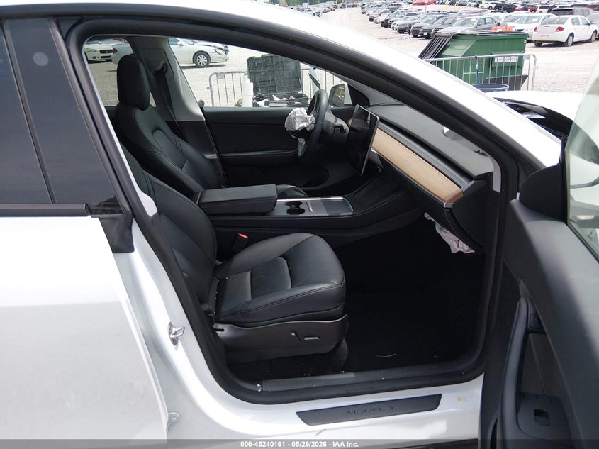 2021 Tesla Model y VIN 5YJYGDEEXMF203995 IAAI salvage auction — FRONT END, Salvage Title, sold $6,300 on 2026-07-12 (photo 5)
