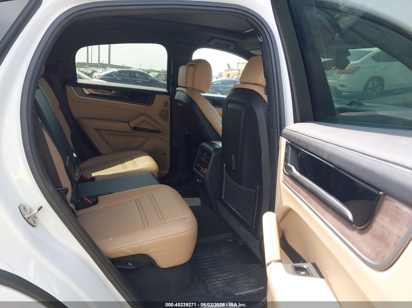 2024 Porsche Cayenne coupe VIN WP1BA2AY4RDA51026 IAAI salvage auction — FRONT END, Salvage Title, sold $40,750 on 2026-08-24 (photo 8)