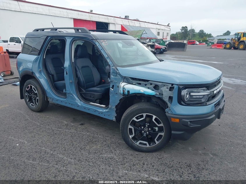 2023 Ford Bronco sport VIN 3FMCR9C61PRD67034 IAAI salvage auction — RIGHT SIDE, Salvage (Oregon), sold $7,800 on 2026-07-30 (photo 1)