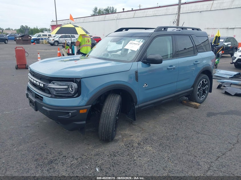 2023 Ford Bronco sport VIN 3FMCR9C61PRD67034 IAAI salvage auction — RIGHT SIDE, Salvage (Oregon), sold $7,800 on 2026-07-30 (photo 2)