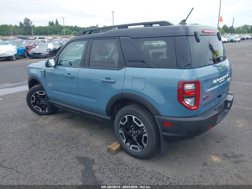 2023 Ford Bronco sport VIN 3FMCR9C61PRD67034 IAAI salvage auction — RIGHT SIDE, Salvage (Oregon), sold $7,800 on 2026-07-30 (photo 3)