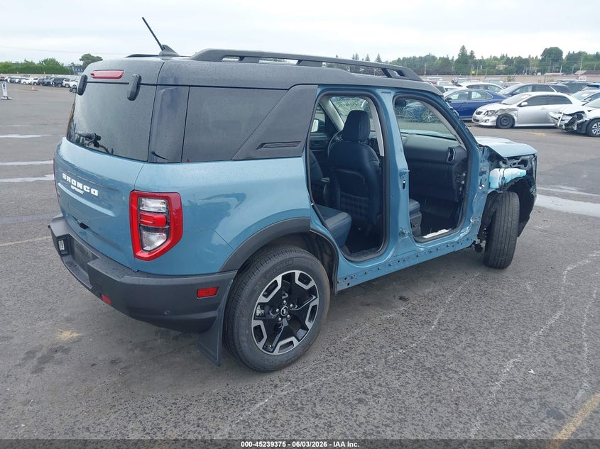 2023 Ford Bronco sport VIN 3FMCR9C61PRD67034 IAAI salvage auction — RIGHT SIDE, Salvage (Oregon), sold $7,800 on 2026-07-30 (photo 4)