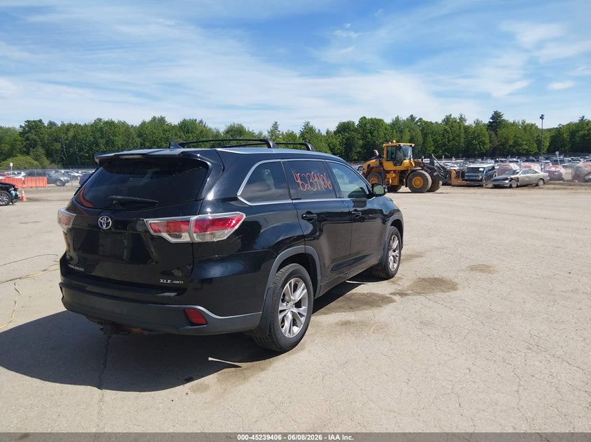 2014 Toyota Highlander VIN 5TDJKRFH2ES054565 IAAI salvage auction — LEFT SIDE, Salvage Title, sold $7,825 on 2026-07-06 (photo 4)