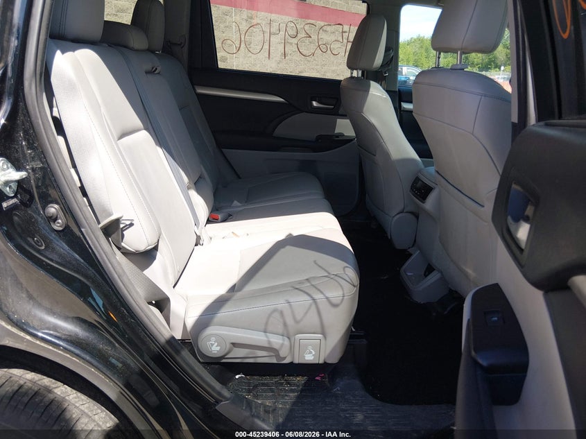 2014 Toyota Highlander VIN 5TDJKRFH2ES054565 IAAI salvage auction — LEFT SIDE, Salvage Title, sold $7,825 on 2026-07-06 (photo 8)