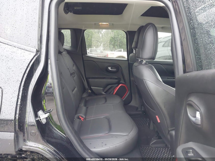 2017 Jeep Renegade VIN ZACCJBCB7HPG37380 IAAI salvage auction — HAIL, Salvage (Missouri), sold $4,700 on 2026-07-06 (photo 8)