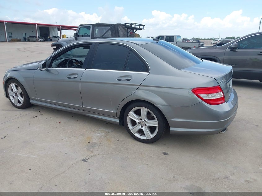 2011 Mercedes-benz C-klasse VIN WDDGF5EB8BR138071 IAAI salvage auction — HAIL, Original (Texas), sold $3,600 on 2026-07-31 (photo 3)