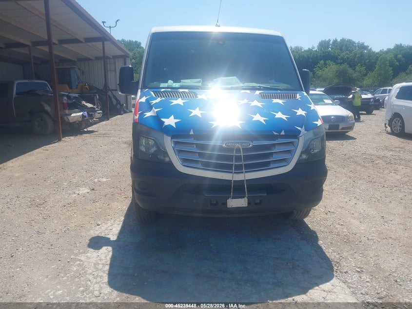 2016 Mercedes-benz Sprinter VIN WD3PE7DD4GP264467 IAAI salvage auction — NORMAL WEAR, Original (Ohio), sold $950 on 2026-07-15 (photo 6)