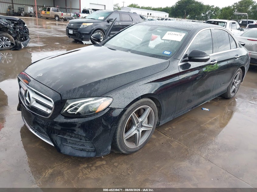 2018 Mercedes-benz E-klasse VIN WDDZF4JB4JA310800 IAAI salvage auction — REAR END, Original (Texas), sold $7,000 on 2026-08-18 (photo 2)