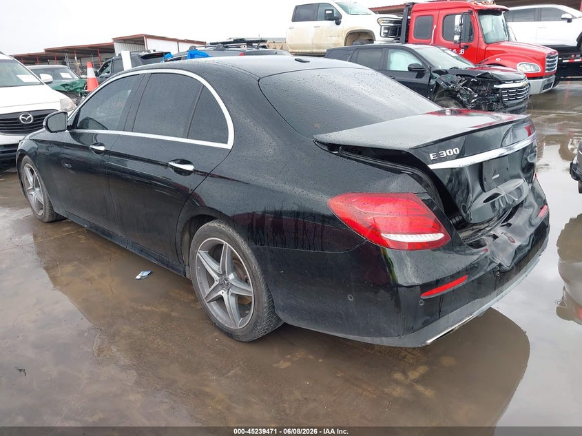 2018 Mercedes-benz E-klasse VIN WDDZF4JB4JA310800 IAAI salvage auction — REAR END, Original (Texas), sold $7,000 on 2026-08-18 (photo 3)
