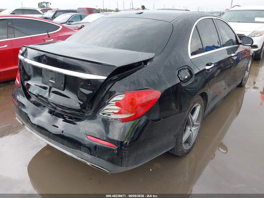 2018 Mercedes-benz E-klasse VIN WDDZF4JB4JA310800 IAAI salvage auction — REAR END, Original (Texas), sold $7,000 on 2026-08-18 (photo 4)