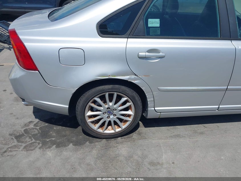 2011 Volvo S40 VIN YV1672MS6B2538538 IAAI salvage auction — NORMAL WEAR, Clear - Dealer Only (California), sold $1,175 on 2026-07-06 (photo 6)