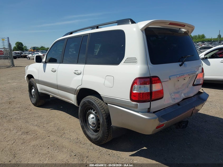 2006 Toyota Land cruiser VIN JTEHT05JX62080850 IAAI salvage auction — REAR END, Salvage (Illinois), sold $5,300 on 2026-07-16 (photo 3)