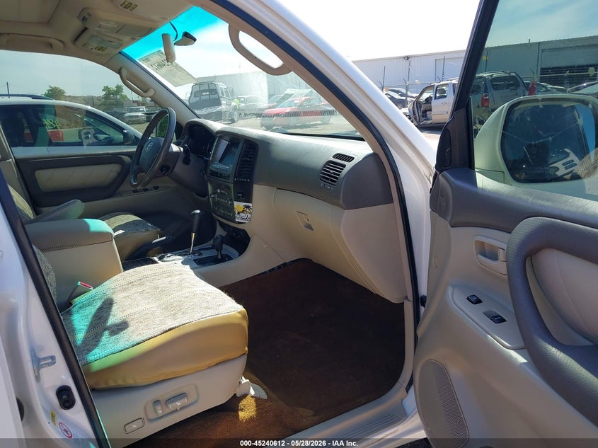 2006 Toyota Land cruiser VIN JTEHT05JX62080850 IAAI salvage auction — REAR END, Salvage (Illinois), sold $5,300 on 2026-07-16 (photo 5)