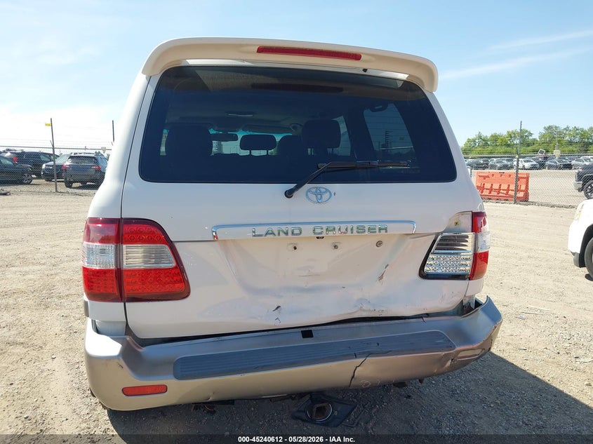 2006 Toyota Land cruiser VIN JTEHT05JX62080850 IAAI salvage auction — REAR END, Salvage (Illinois), sold $5,300 on 2026-07-16 (photo 6)