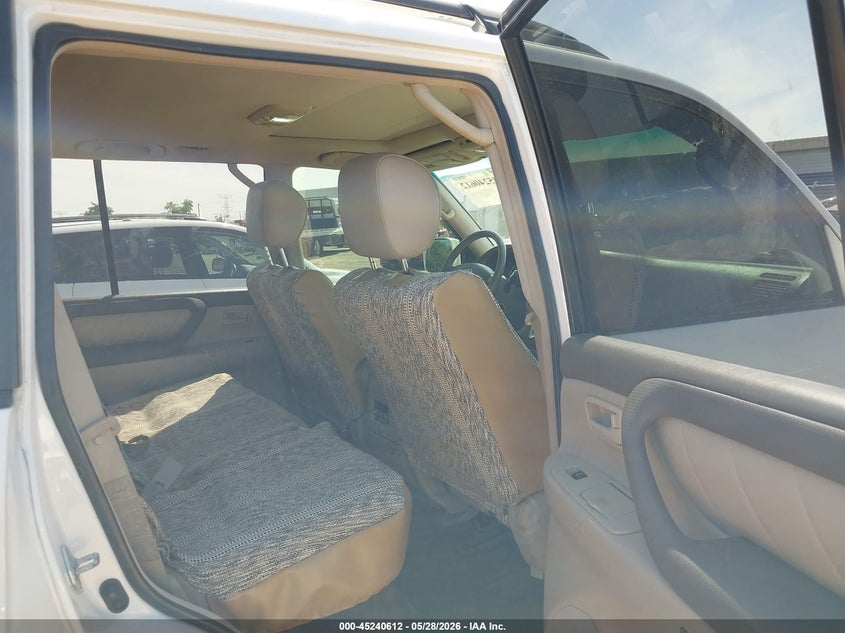 2006 Toyota Land cruiser VIN JTEHT05JX62080850 IAAI salvage auction — REAR END, Salvage (Illinois), sold $5,300 on 2026-07-16 (photo 8)