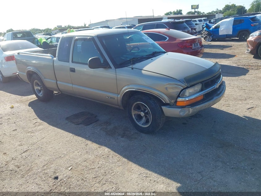 1998 Chevrolet S-10 VIN 1GCCS19X6W8119923 IAAI salvage auction — FRONT END, Original (Texas), sold $975 on 2026-07-08 (photo 1)