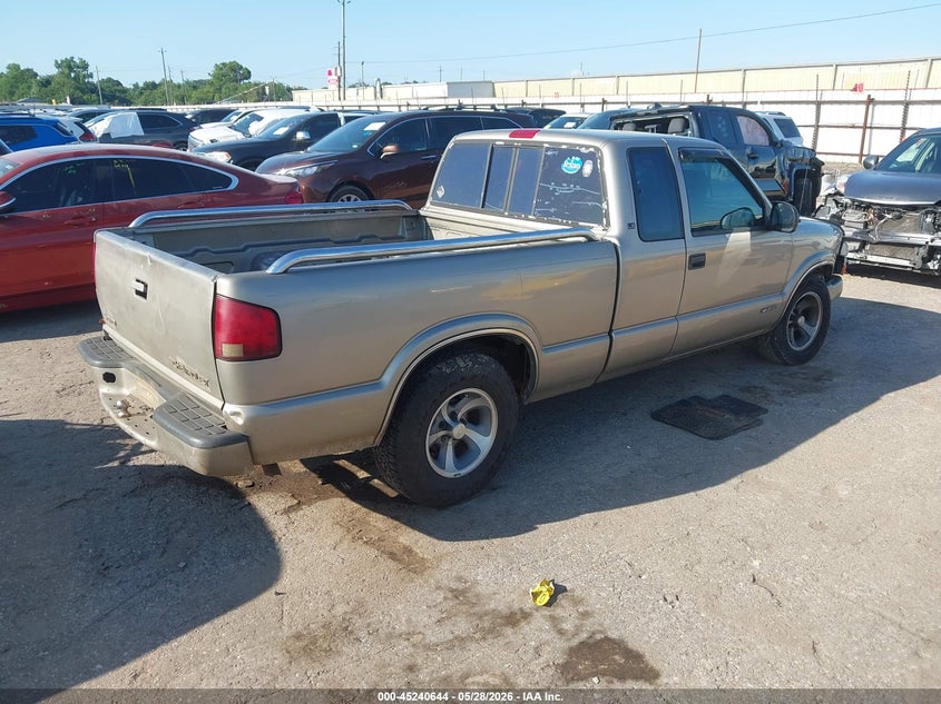 1998 Chevrolet S-10 VIN 1GCCS19X6W8119923 IAAI salvage auction — FRONT END, Original (Texas), sold $975 on 2026-07-08 (photo 4)