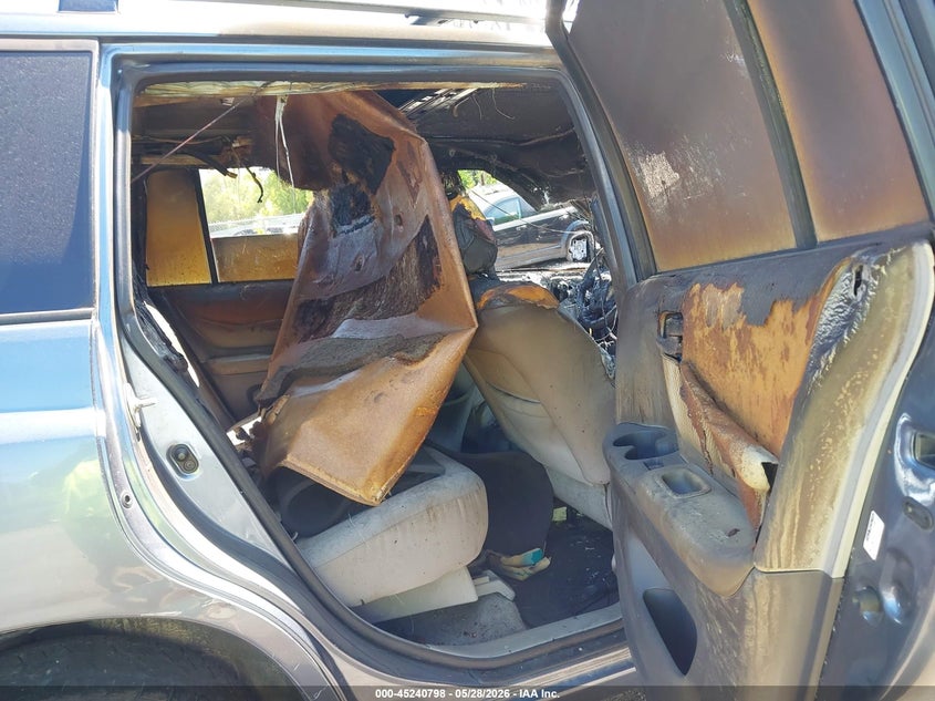 2007 Toyota Highlander VIN JTEHP21A570196265 IAAI salvage auction — EXTERIOR BURN, Scrap (Michigan), sold $350 on 2026-07-09 (photo 8)