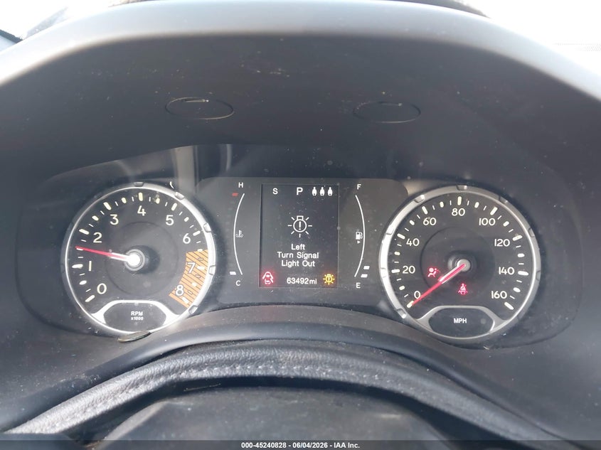2019 Jeep Renegade VIN ZACNJBBB4KPK22693 IAAI salvage auction — RIGHT SIDE, Clear (Michigan), sold $2,675 on 2026-07-29 (photo 7)