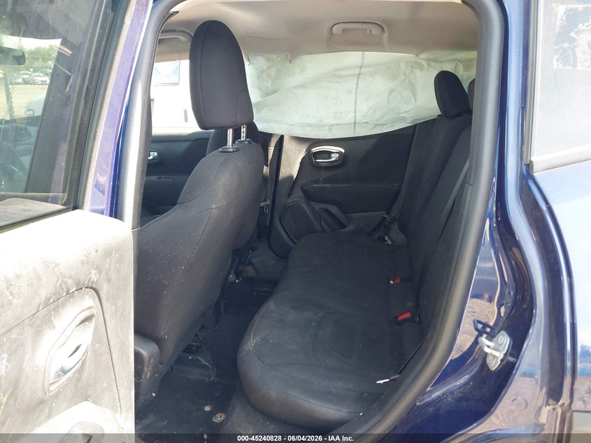 2019 Jeep Renegade VIN ZACNJBBB4KPK22693 IAAI salvage auction — RIGHT SIDE, Clear (Michigan), sold $2,675 on 2026-07-29 (photo 8)