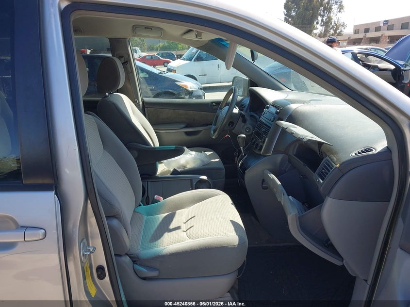2009 Toyota Sienna VIN 5TDZK23C29S284423 IAAI salvage auction — NORMAL WEAR, Clear - Dealer Only (California), sold $900 on 2026-07-06 (photo 5)
