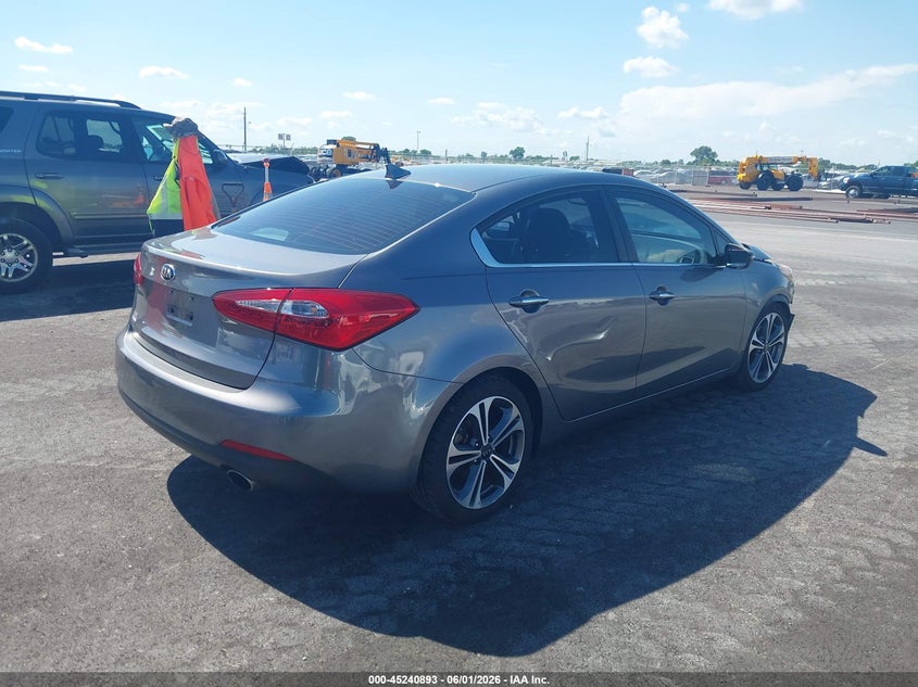 2015 Kia Forte VIN KNAFZ4A82F5336057 IAAI salvage auction — LEFT FRONT, Salvage Title, sold $650 on 2026-07-18 (photo 4)