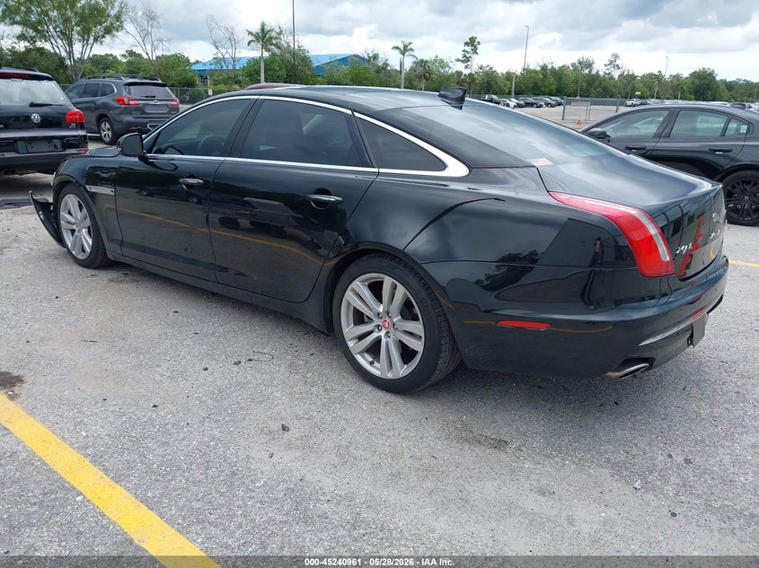 2016 Jaguar Xj VIN SAJWA2G73G8W02720 IAAI salvage auction — FRONT END, Salvage Title, sold $6,150 on 2026-07-06 (photo 3)