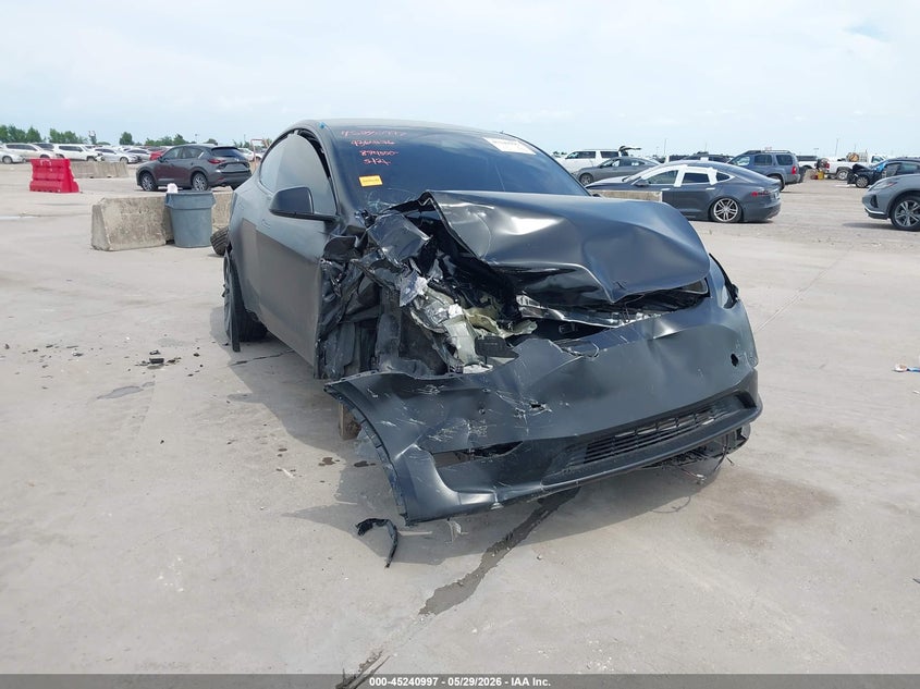 2023 Tesla Model y VIN 7SAYGAEE7PF874000 IAAI salvage auction — RIGHT SIDE, Salvage Title, sold $4,550 on 2026-07-22 (photo 6)