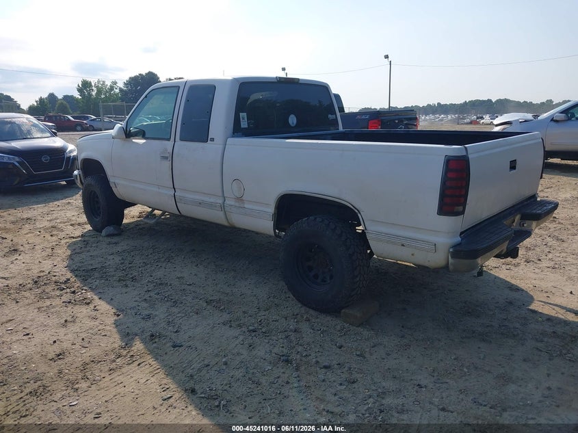 1998 Chevrolet S-10 pickup VIN 1GCEK19M4WE135568 IAAI salvage auction — RIGHT SIDE, Salvage (Tennessee), sold $250 on 2026-07-09 (photo 3)
