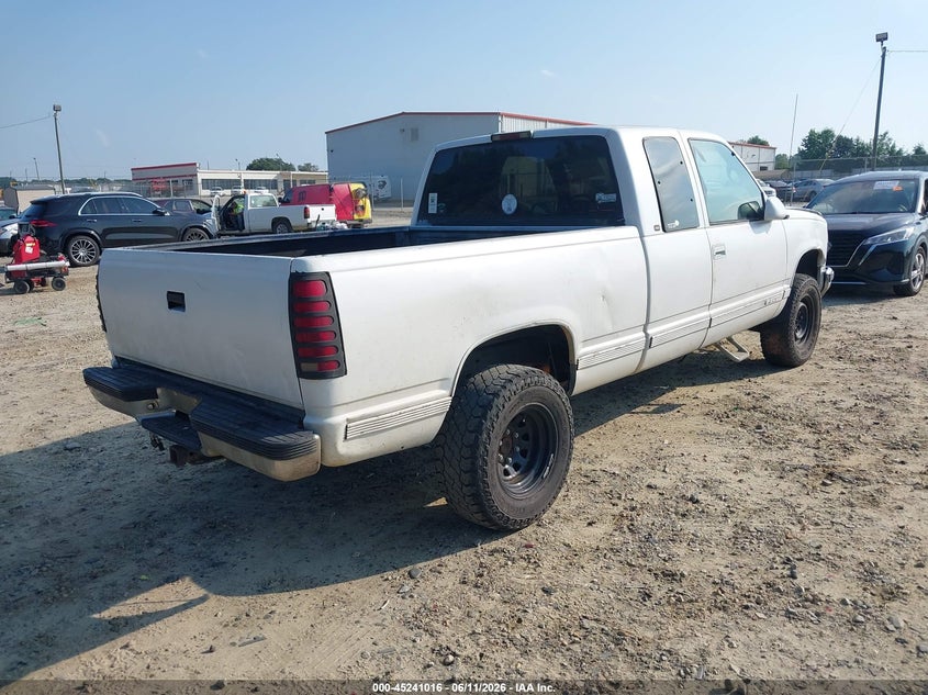 1998 Chevrolet S-10 pickup VIN 1GCEK19M4WE135568 IAAI salvage auction — RIGHT SIDE, Salvage (Tennessee), sold $250 on 2026-07-09 (photo 4)