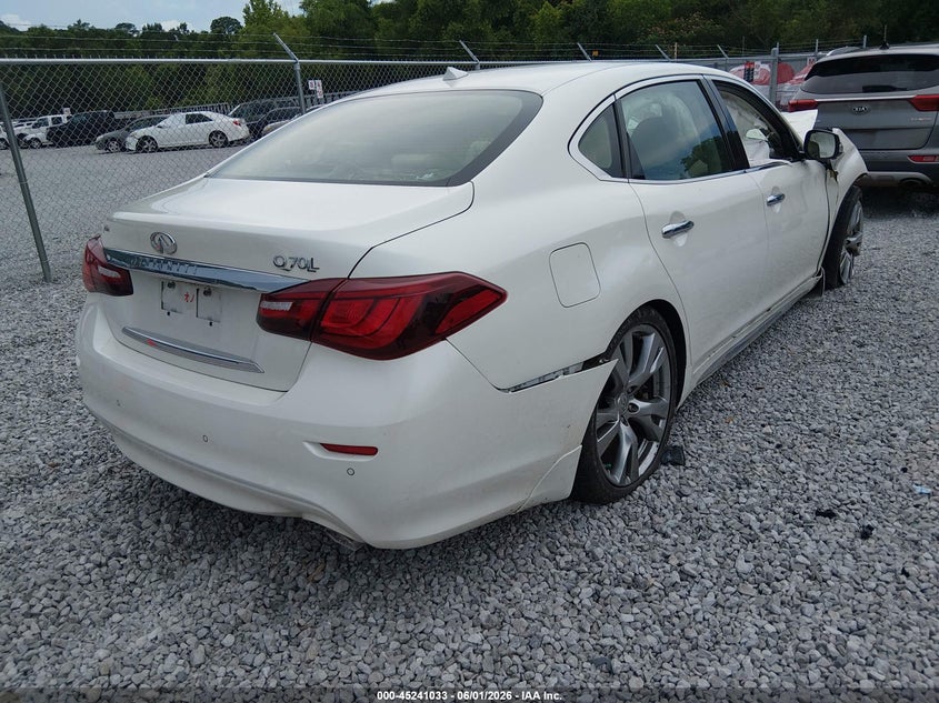 2019 Infiniti Q70 VIN JN1BY1PP3KM685605 IAAI salvage auction — BIOHAZARD/CHEMICAL, Salvage Title, sold $225 on 2026-09-03 (photo 4)