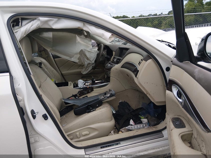 2019 Infiniti Q70 VIN JN1BY1PP3KM685605 IAAI salvage auction — BIOHAZARD/CHEMICAL, Salvage Title, sold $225 on 2026-09-03 (photo 5)
