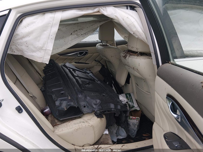2019 Infiniti Q70 VIN JN1BY1PP3KM685605 IAAI salvage auction — BIOHAZARD/CHEMICAL, Salvage Title, sold $225 on 2026-09-03 (photo 8)