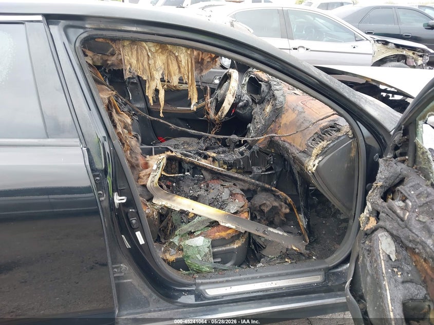 2015 Kia Optima VIN 5XXGR4A61FG427547 IAAI salvage auction — ENGINE BURN, Salvage Title, sold $100 on 2026-07-23 (photo 5)