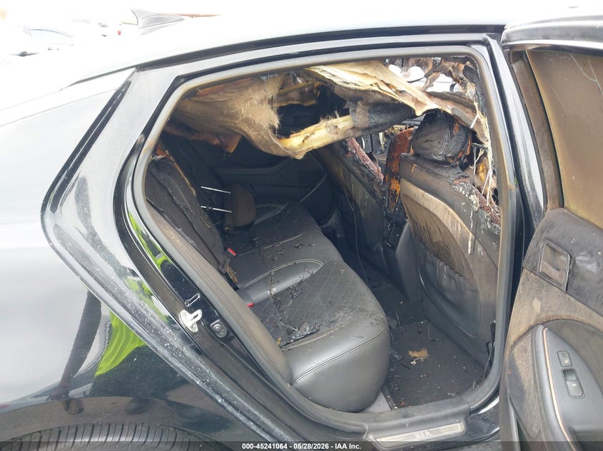 2015 Kia Optima VIN 5XXGR4A61FG427547 IAAI salvage auction — ENGINE BURN, Salvage Title, sold $100 on 2026-07-23 (photo 8)