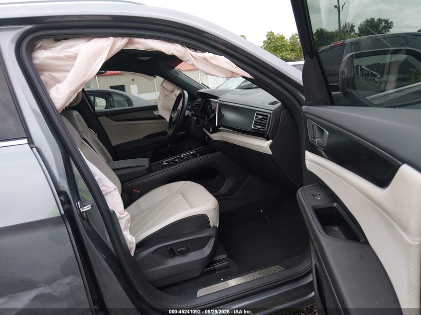 2024 Volkswagen Atlas cross sport VIN 1V2FE2CA2RC239118 IAAI salvage auction — RIGHT SIDE, Salvage Title, sold $13,000 on 2026-08-20 (photo 5)